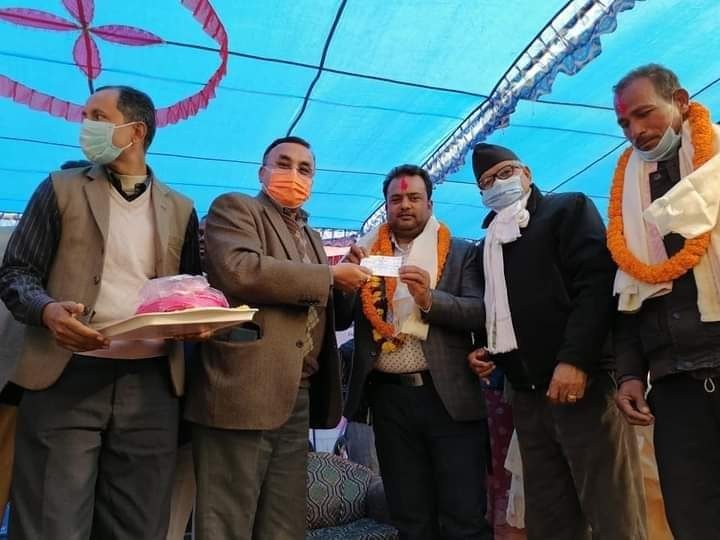 पश्चिम् नवलपरासी नेकपाका नेता दिपेन्द्र यादवसहित ४५० जना काँग्रेसमा प्रवेश