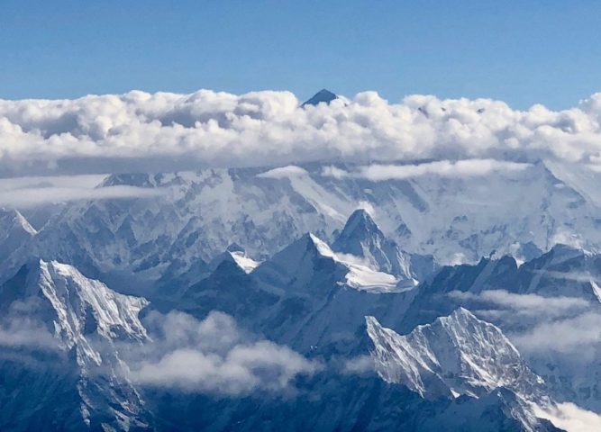 विश्वका ८ अग्ला हिमाल, जुन नेपालमै छ्न !
