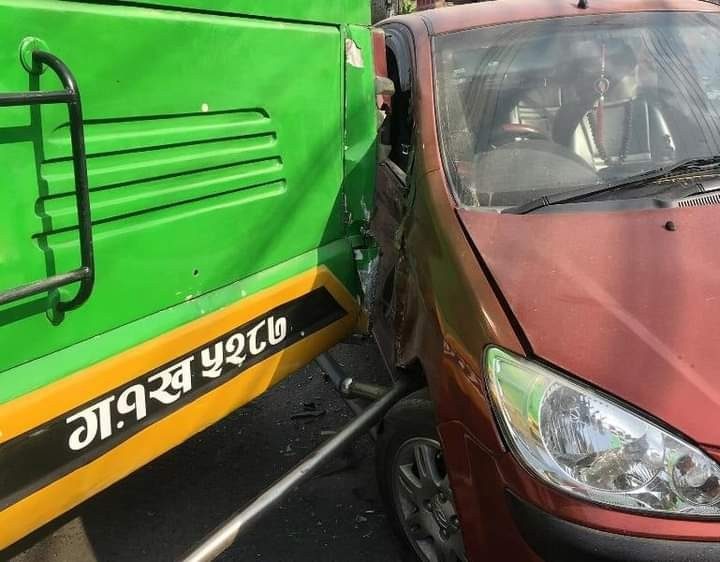 पत्रकार महासंघ कास्कीका अध्यक्ष श्रेष्ठ ठूलो दुर्घटनाबाट बचे