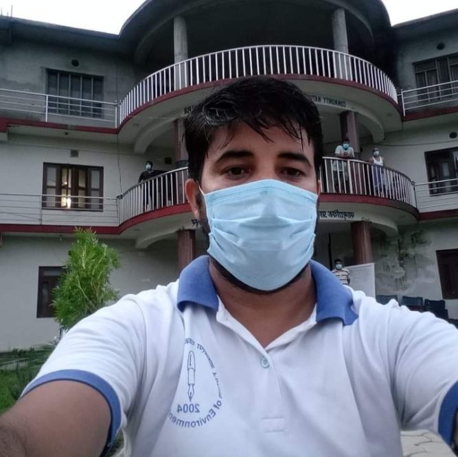 आइसोलेसनबाट कोरोना संक्रमित संचारकर्मिको मन छुने स्टाटस , परिवार र समाजलाइ  सन्देश पठाए