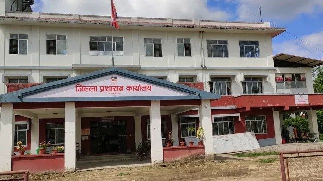 चितवनमा उपभोक्ता ठगी गर्नेलाई धमाधम कारवाही, ५० हजारसम्म जरिवाना