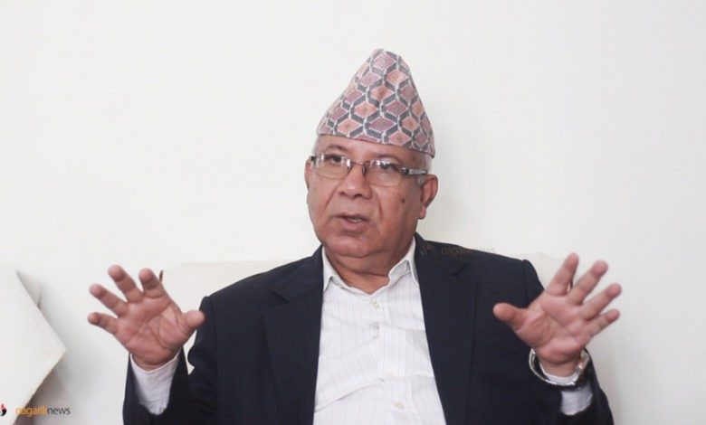 राजनितिसमाचार ‘साइबर स्यालहरू’ अझै ज्युँदै रहेछन्, गलत सूचना सम्प्रेषण गरे: माधव नेपाल