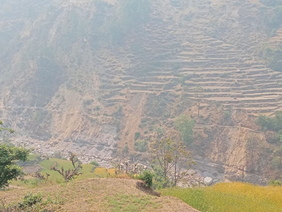 गरिवलाई कसले हेर्ने,खेती बाझाे हुदा कसरी पेटपाल्ने भन्ने चिन्ता